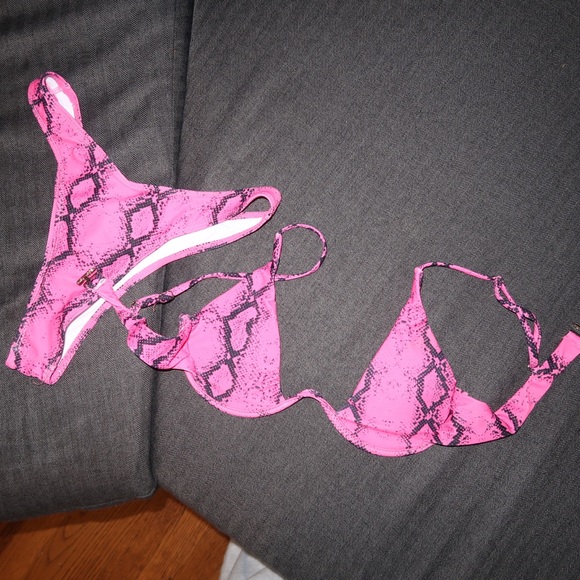 Neon pink snakeskin bikini NWOT - Picture 4 of 5